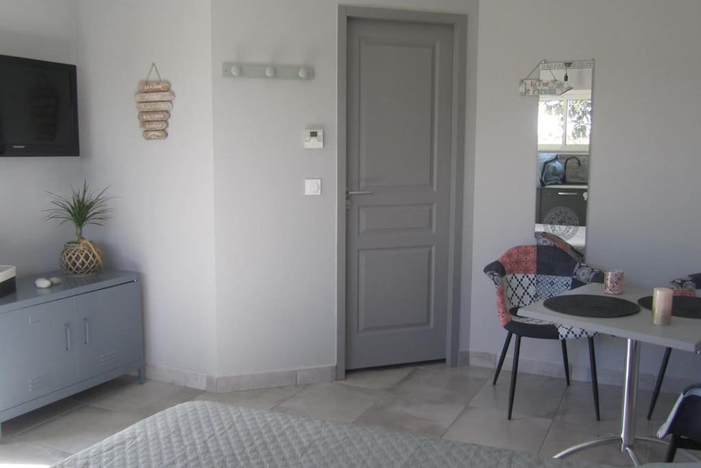 Studio Tout Confort Au Coeur Des Graves Portets Экстерьер фото